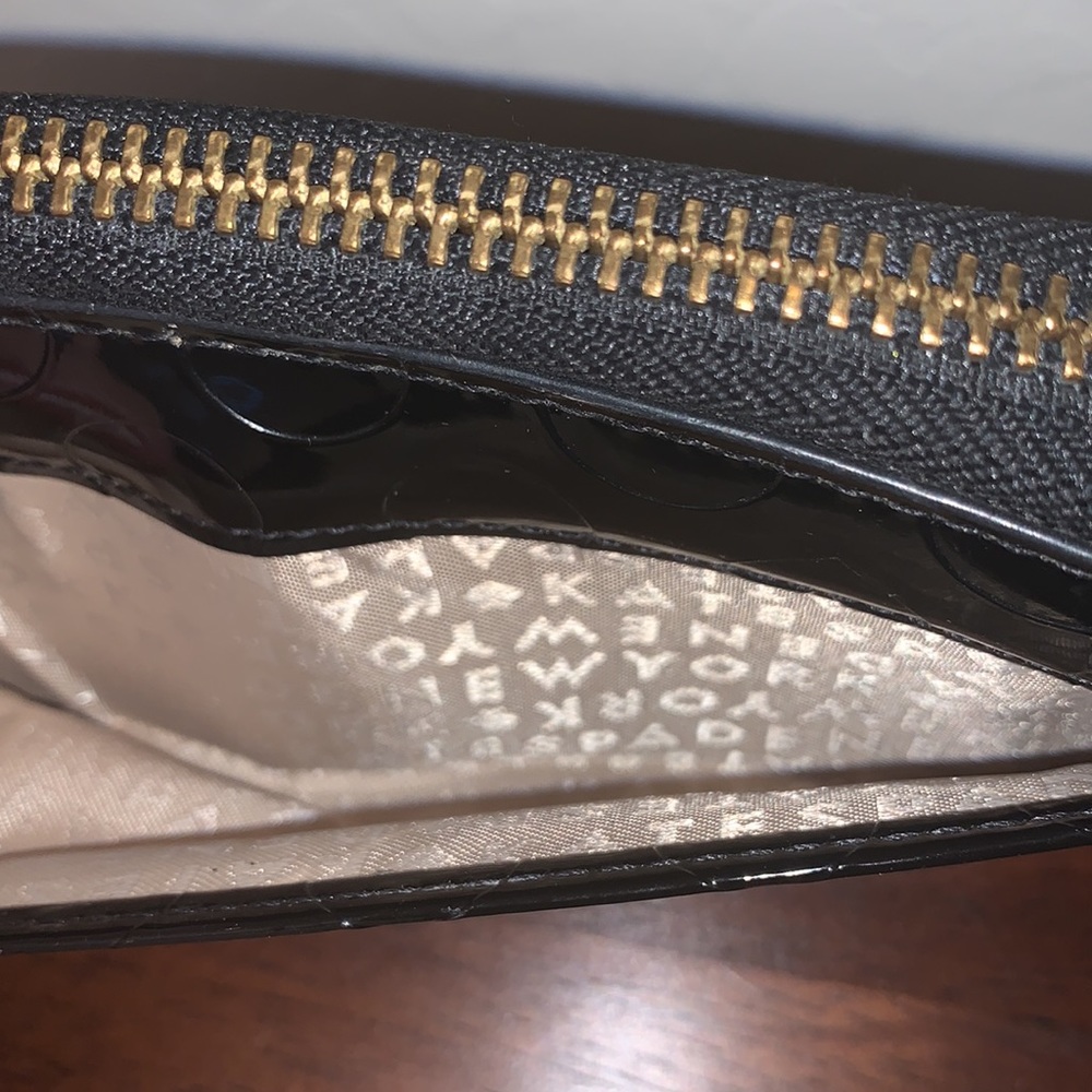 KATE SPADE BNWT BEAUTIFUL BLACK PATENT LEATHER WRISTLET - Picture 5 of 11
